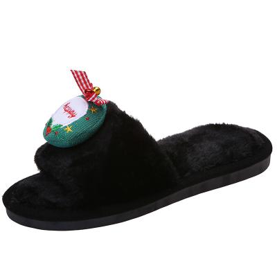 China Warm Faux Fur Home Flat Shoes Female Housewife Winter Slippers Slip On Furry Ladies Home Slippers for sale