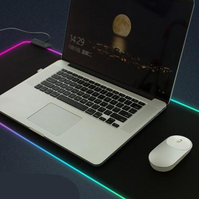 China High Quality Large Size RGB Anti HEATER Light Customized Image Logo Brand Wired Gaming Mousepad for sale