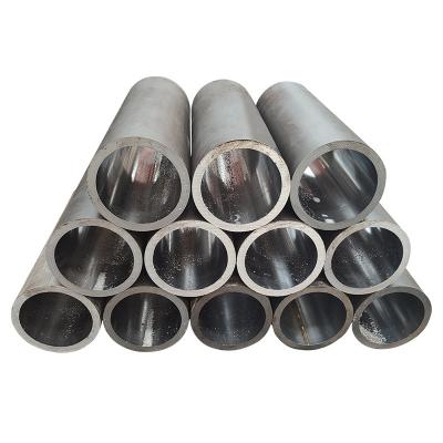 China Seamless Black Painting Oil And Gas Tube Liquid Carbon Steel Tubing Pipe Round Sectional Steel Pipe for sale