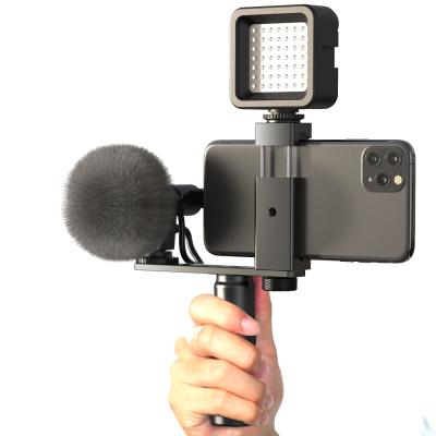 China Apexel New Portable Flexible Hot Mobile Phone Stabilizer Vlogging Handheld Video Rig Kit Metal for sale