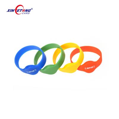 China China new design hf/lh adjustable wristband rfid/nfc contactless silicone wristbands in different uses for sale