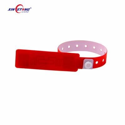 China Waterproof / XYT Waterproof PVC Access Control Long Range 6C UHF RFID Disposable PVC Wristband for sale