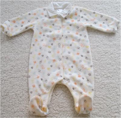 China Overal van de de Pyjamababy van het Drukfluweel de Pyjama van de de Babyjongen met Geweven Popelinekraag Te koop