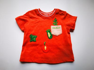 China Geohrfeigtes rotes T-Shirt der kurzen Ärmel für Baby-netten Betriebsflecken zu verkaufen