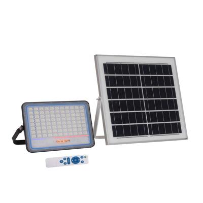 China Outdoor Garden Solar Panel 100W LED Flood Light With Remote Control Function for sale