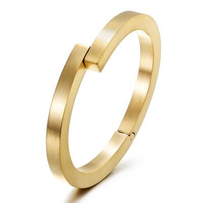 China CLASSIC Couples Clasp Plain Gold Metal Magnetic Bracelet for sale