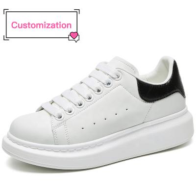 China Fashion Trend Men's Sports and Leisure Trendy Wholesale Design S Shoes Lightweight White Shoes Large Size Mesh Board Shoes Custom Logo Men's Shoes for sale