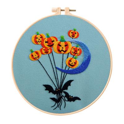 China Cotton Halloween Embroidery Starter Kit with Hoop, Thread, Needles, Full Kit, DIY Craft for Beginner for sale