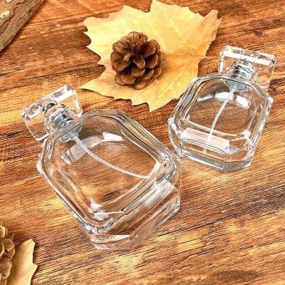 China Square Transparent Glass Perfume Bottle Lid With Good Airtightness And No Spillage for sale