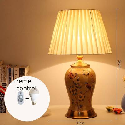 China Modern Chinese Ceramic Simple American Retro Eye Care Table Lamp Living Room Bedroom Bedside Table Lamp for sale