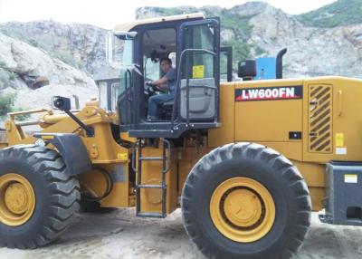 China Large Construction Equipment Front End Wheel Loader With 4.2 CBM Bucket Volume for sale