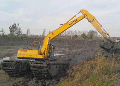 Chine 0,6 excavatrices de boguet de marais de ponton de capacité du seau m3 pour l'environnement extrémiste à vendre