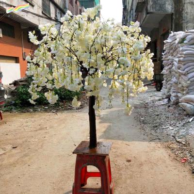 China High Quality Fashionable Plastic Artificial Cherry Blossom Trees Centerpiece Wholesale Hot Selling Strap For Wedding Decoration for sale