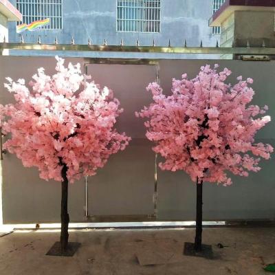 China Wholesale Japanese White Pink Cherry Blossom Trees Artificial Silk Strap Art Table Centerpiece Plastic Trees For Wedding Decoration for sale