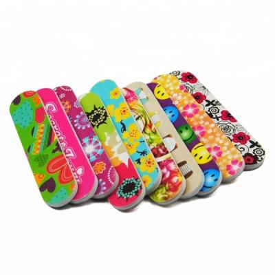 China Easy Apply And Cheap Wholesale Disposable Mini Nail Folder Colorful Printed Nail Folder Disposable Mini Nail Folder for sale