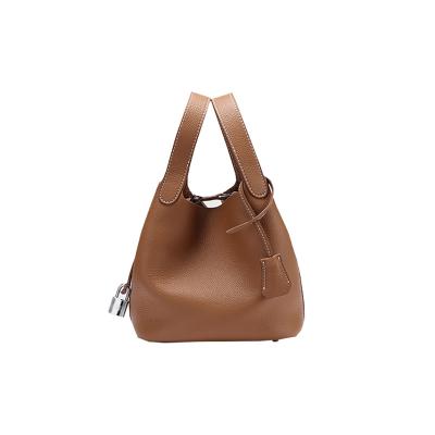 China 2021 Lady Leather Bag Female Bucket Bag Female Internet Celebrities Temperament All-match Fashion Handbag Customizable New Large Capacity for sale