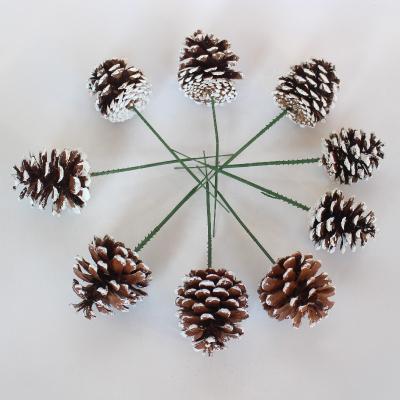 China Handwork American Most Popular Artificial Fine Silver Christmas Pine Cones Baubles Christmas Decorations Home Wedding Decorations for sale