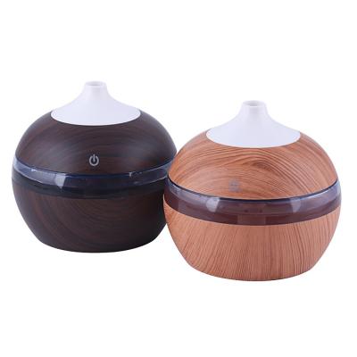 China Portable Mini Size Car Scented Water Essential Oil Diffuser for sale