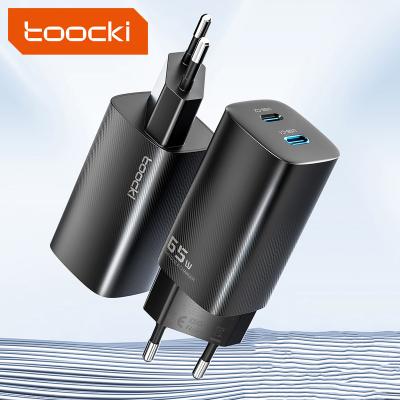 China Toocki Mobile Phone/Laptop/Tablet Mini Size Durable Phone Charger 65w Travel Fast Charging Charger With 2 Type-C Ports for sale