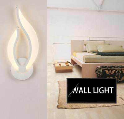 China Contemporary Industrial Wall Lamp Iron 9w Acrylic Wall Light Cube Led Lantern Battery Indoor Wall Lamp for sale