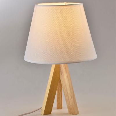 China Modern Nordic Modern Hotel Bedroom Bedside Table Lamp Decorate Lighting Table Lamp for sale