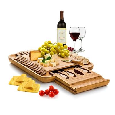 China Large Disposable Thick Wooden Cheese Board Dish Charcuterie Board Tray Set Serving Tray With Cutlery Set For Birthday for sale