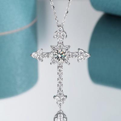 China E-Co Friendly Hot Selling Real Cross Shape18K Gold Fashion Jewelry Necklace 5mm Moissanite Cross Pendant for sale