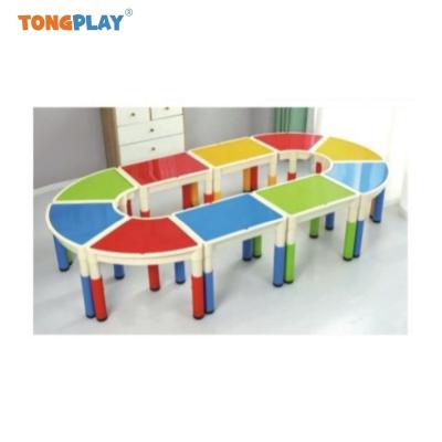 China Eco-friendly Children Relaxation Latest Design Large Multifunction Plastic Blocks Table Toy Children play sets for sale