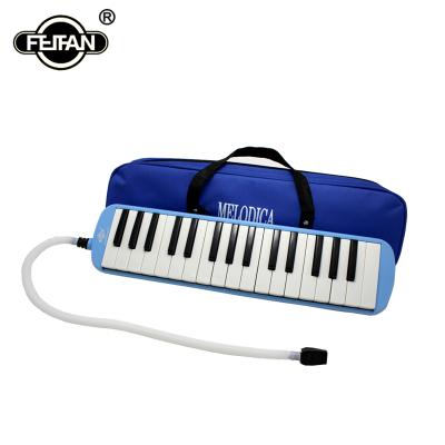 China Students melodica 32 key plastic piano key melodica with soft bag for beginners for sale