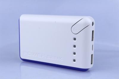 China Banco portátil universal DUAL 4500mAh del poder del USB con la linterna de LED en venta