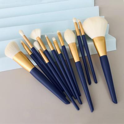 China 12PC Moisturizer Lipbalm Mediterranean Style Custom Logo Makeup Brush Set Professional Make Up Brushes Kit for sale