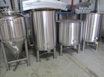 China 100 L- 300 L fermenters, beer equipments for home use and hotel bar for sale