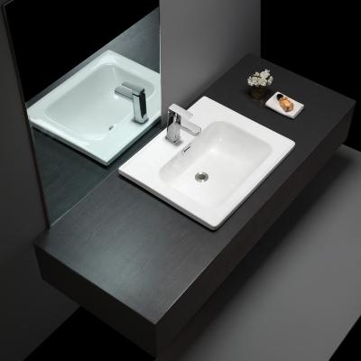 China Easy Clean Sanitary Ware New Design Wash Basin Bathroom Ceramic White Hand Basin Sink for sale