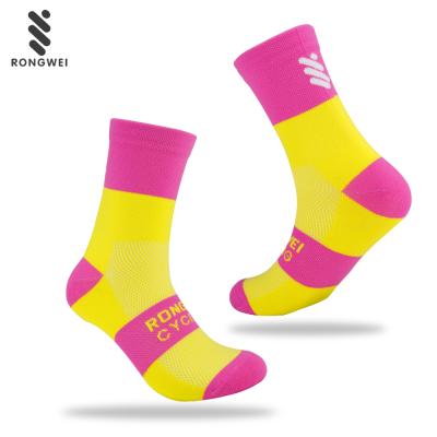 China 2020 new logo antibacterial custom fashion yellow cycling socks for sale for sale