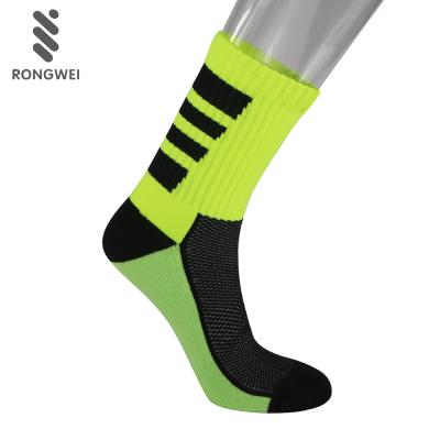 China Antibacterial Custom Thickened Cushioned Foot Sports Fluorescent Green Socks For Basketball for sale