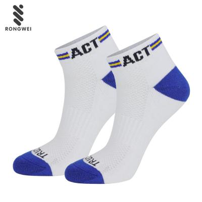 China Antibacterial Custom Design Blue And White Breathable Casual Ankle Sports Socks For Men for sale