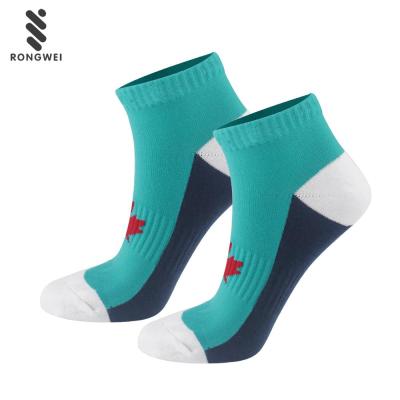 China Antibacterial Custom Design Canada Maple Leaf Casual Ankle Sports Socks For School for sale