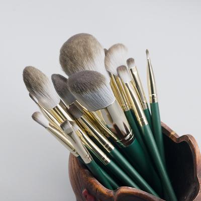 China Fan Brush Professional Makeup Brush Kits Cosmetic Black Wooden Makeup Brush Private Label Custom Logo Makeup Brush for sale