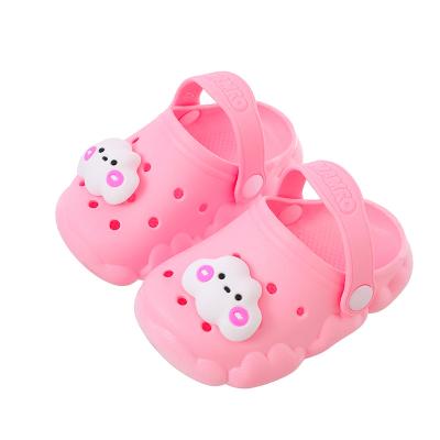 China Waterproof Children Clogs With Clogs 2022 New Logo Children PVC Slippers Beach Clogs Waterproof Flat Sandal Kindergarten Breathable Shoes for sale