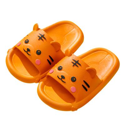 China 2022 Popular Children's Slippers PVC Children's Indoor Indoor Bathroom Slippers Outdoor Slippers Waterproof For Kids for sale