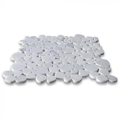 China Modern White Heart Shaped Carrara Bubble Mosaic Tile Polished for sale