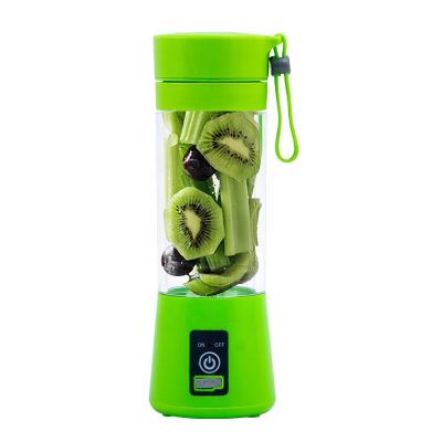 China 6 Blades USB Rechargeable Outdoor Electric Fruit Juicer Portable Blender Juicer for Smoothie for sale