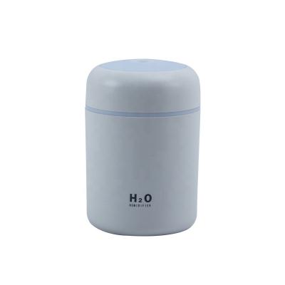 China Cool Car Mist Humidifiers 300ml USB Personal Desktop Humidifier for Bedroom Home Office for sale