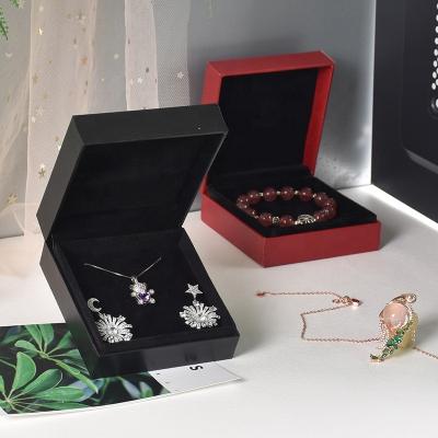 China Custom Multifunctional Bracelet Jewellry Bracelet Packaging Logo Luxury Pendant Earring Set Leather Jewelry Boxes Velvet Jewelry Gift Box Packaging for sale