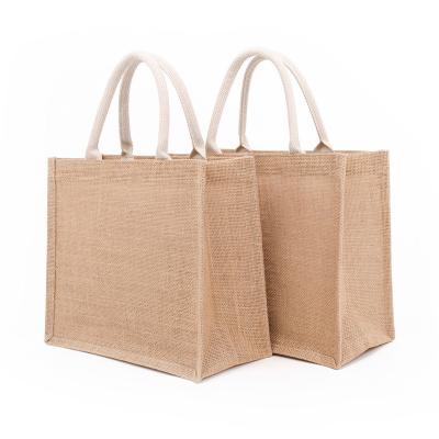 China Fashion fashion  designwholesale plain waterproof jute burlap tote bag customisable cheap price jute grocery bag for sale