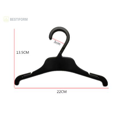 China Modern Wholesale Cheap Plastic Coat Hanger Dog Cat Hanger Pet Cat Hook Pet Clothes Hanger for sale