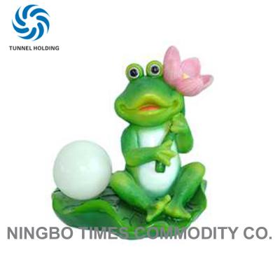 China Solar Powered Frog Garden Lights , No Pollution Resin Decorative Solar Lanterns for sale