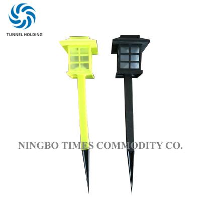 China 4500K - 5500K Outdoor Lawn Solar Lights Square Solar Stake Lights With On / Off Switch for sale