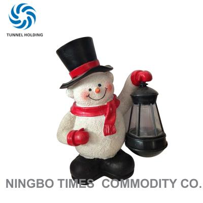 Chine Lumières solaires de bonhomme de neige de résine de vacances, lumières actionnées solaires de Gnome de jardin à vendre