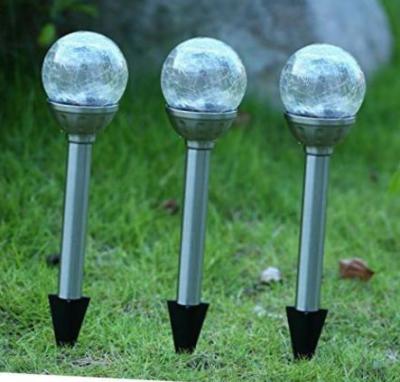 China Beautiful Solar Ball Lights / Solar Crackle Glass Ball Lights With Changing Color LED for sale